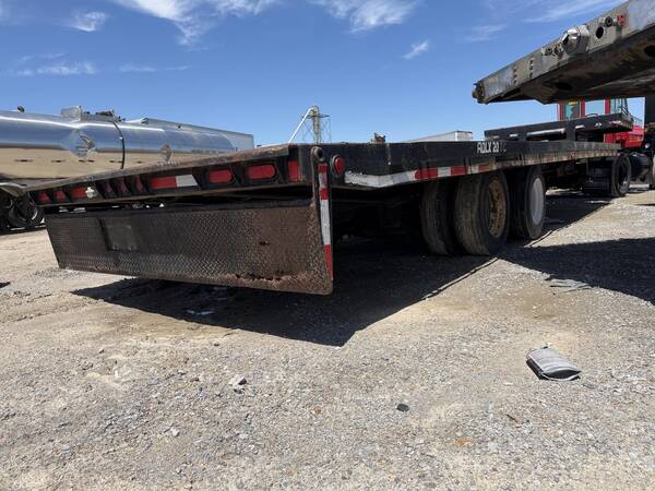 2001 Trail-Eze 39 ft equipment hauler