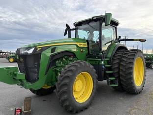 2025 John Deere 8R 250