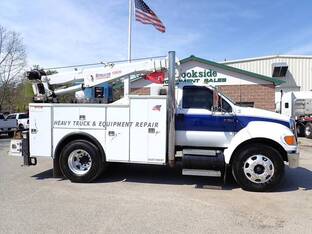 2006 Ford F750 XLT SD