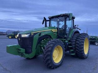 2025 John Deere 8R 250