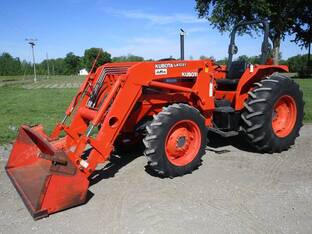 1999 Kubota M8200