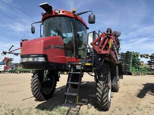 2009 Case IH PATRIOT 4420