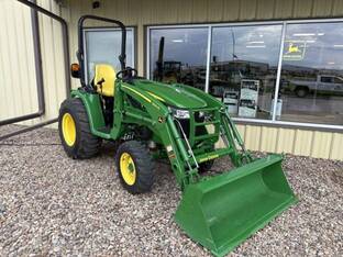 2022 John Deere 3033R