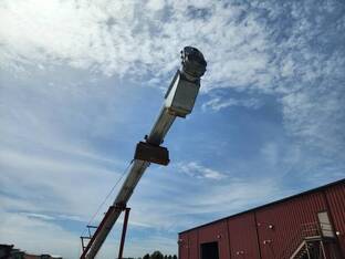 2011 Hutchinson 10X66