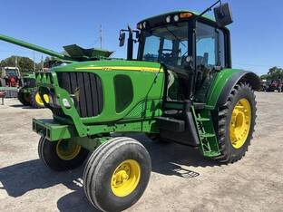 2004 John Deere 7220