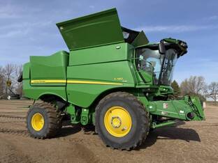 2023 John Deere S780