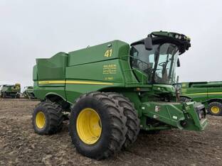 2023 John Deere S780