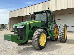 2013 John Deere 8235R