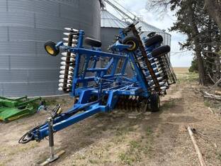 2010 Landoll 7431-26