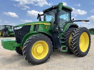 2025 John Deere 7R 210