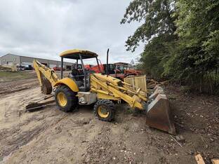 New Holland LB75B