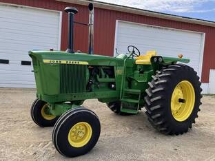 1969 John Deere 4520