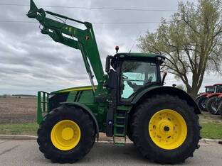 2018 John Deere 7310R