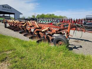 International 800