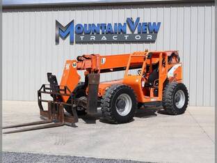 2012 JLG 10054