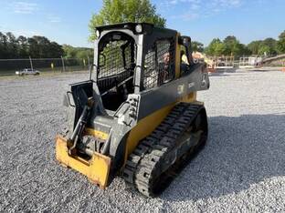 2022 John Deere 325G