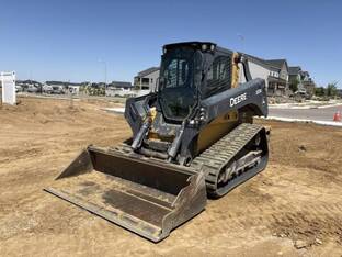 2018 John Deere 333G