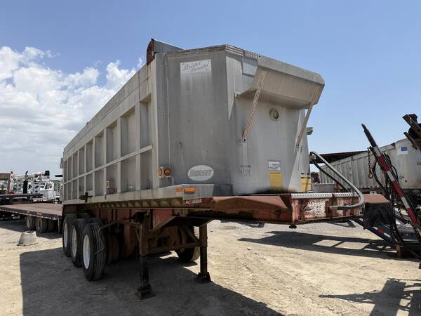 1984 Dorsey 26 ft end dump