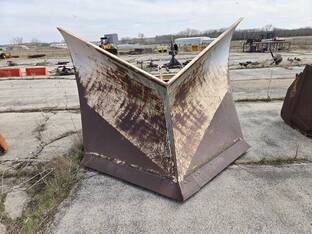 Henke 12' V-PLOW