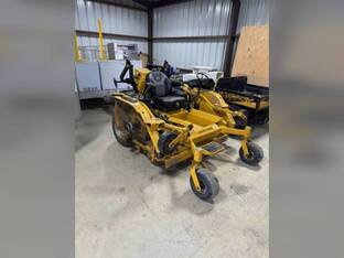 2019 Hustler Super 104 35