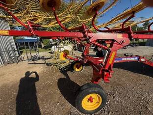2016 New Holland PC1022