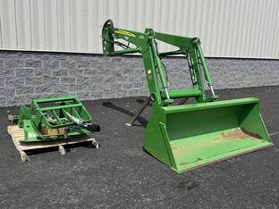 2009 John Deere 563