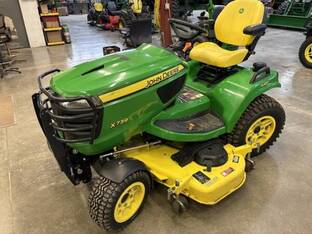 2020 John Deere X739