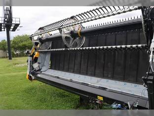 2026 MacDon Industries FD240 PLUS