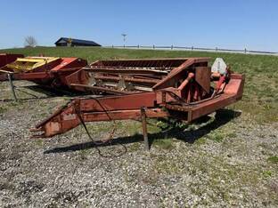 Hesston 1090