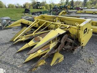 2003 John Deere 666