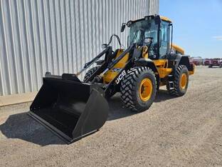 2026 JCB 427 HT