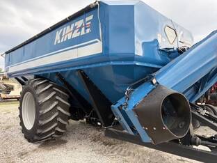 2012 Kinze 1300