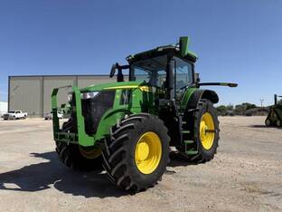 2025 John Deere 7R 230