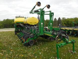 2011 John Deere 1770NT