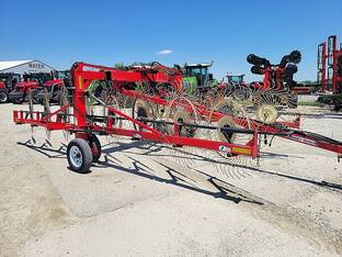 2015 Massey-Ferguson SV410