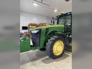 2013 John Deere 8235R