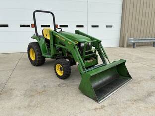 1999 John Deere 4200