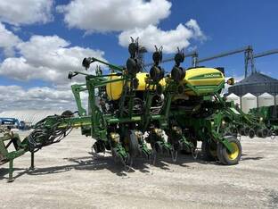 2013 John Deere 1790