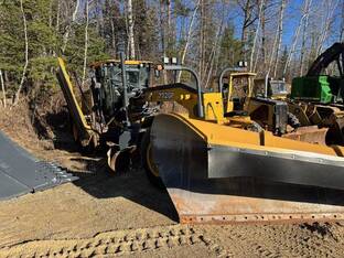 2019 John Deere 772G
