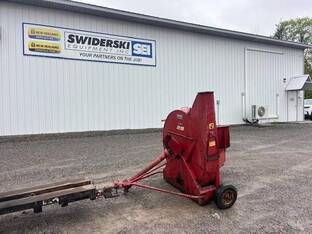 New Holland 28