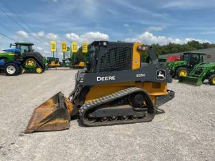 2021 John Deere 325G