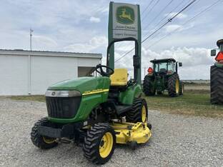 2010 John Deere 2305