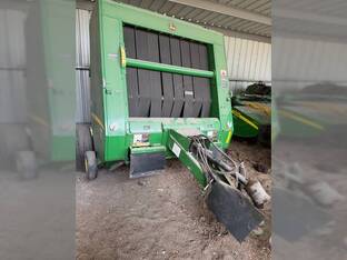 John Deere 569