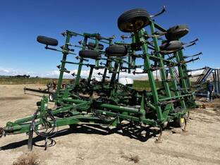 2012 John Deere 2210