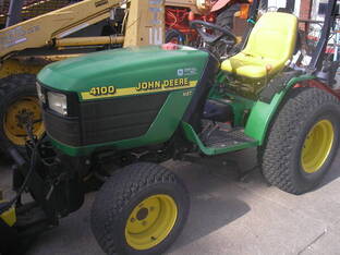 John Deere 4100