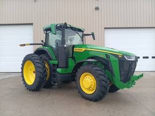 2025 John Deere 8R 250