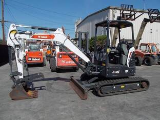 2023 Bobcat E35R2