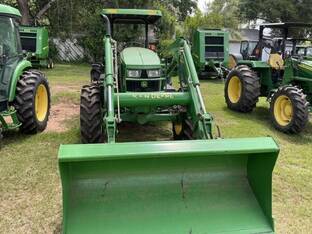 2021 John Deere 5100E