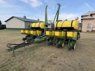 1994 John Deere 7200