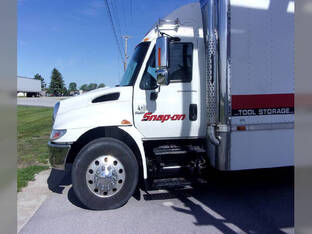2002 International DURASTAR 4400